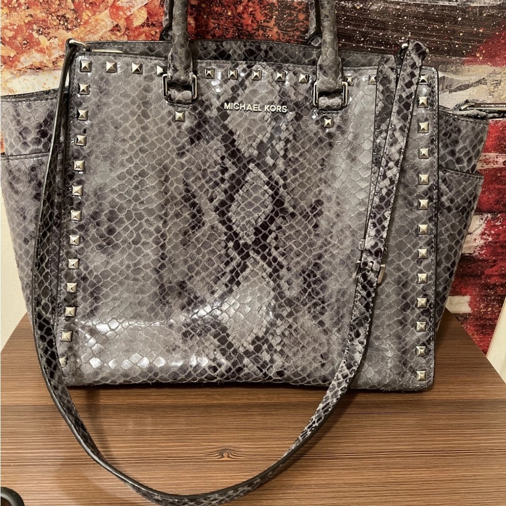 Snakeskin Pattern Tote Bag - Picture 2 of 6